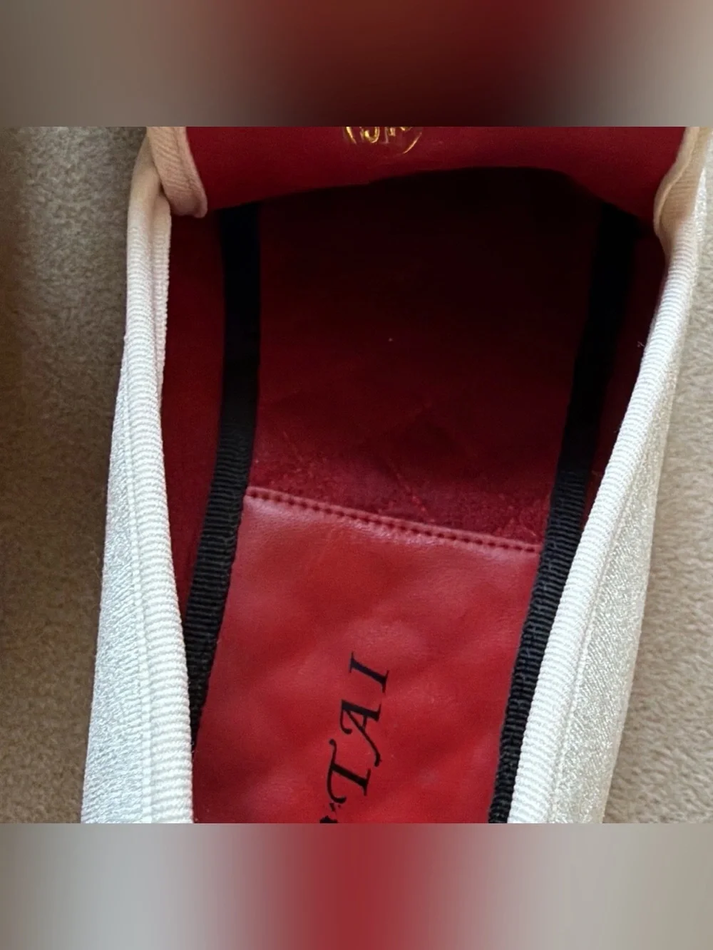 Jitai men’s white/gold/burgundy loafers dress shoes 9.5 Good condition
